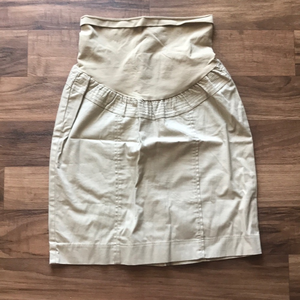 Khaki skirt from Motherhood (small)